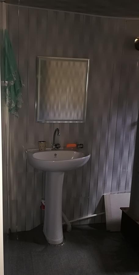 Levan&Megi Juta Buitenkant foto